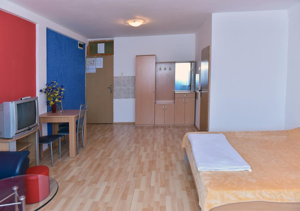 Hostel Milkaza Novi Sad Eksteriør bilde