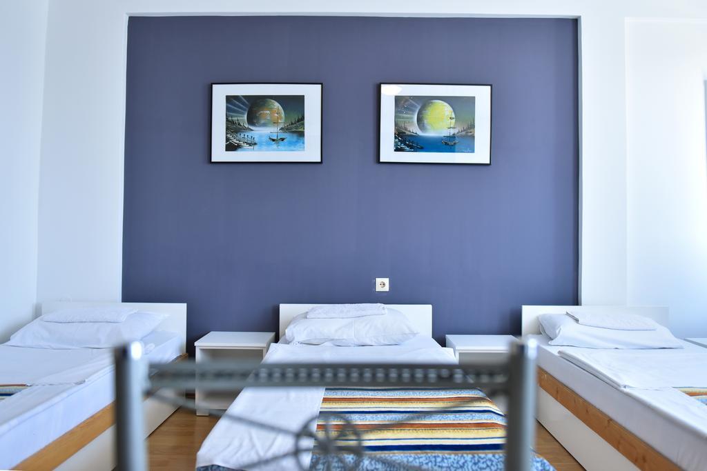 Hostel Milkaza Novi Sad Eksteriør bilde