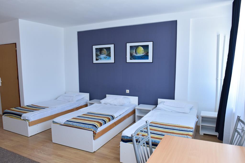 Hostel Milkaza Novi Sad Eksteriør bilde