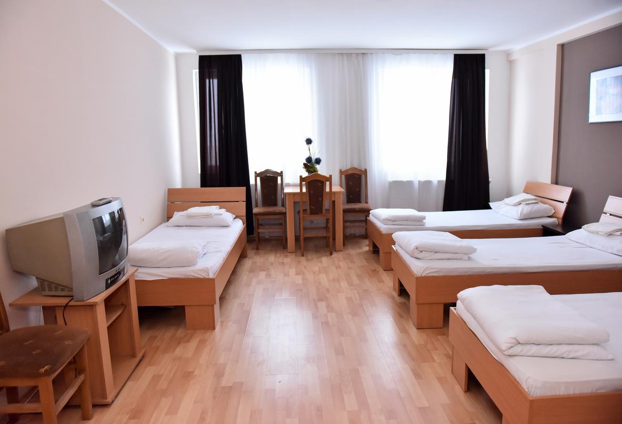 Hostel Milkaza Novi Sad Eksteriør bilde