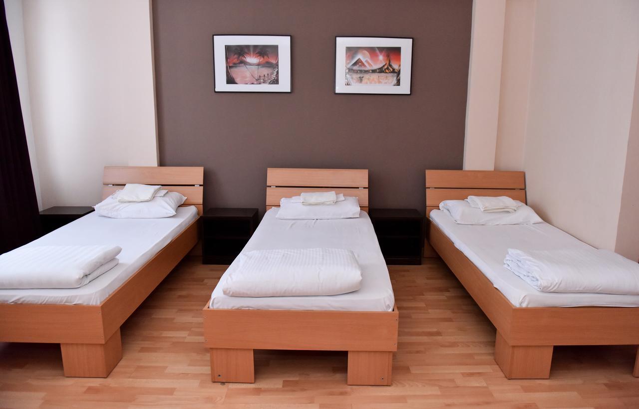Hostel Milkaza Novi Sad Eksteriør bilde