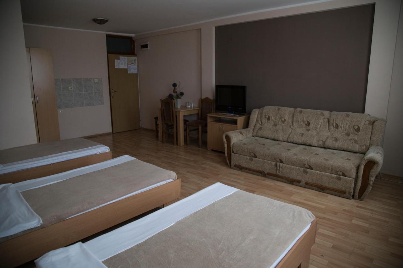 Hostel Milkaza Novi Sad Eksteriør bilde