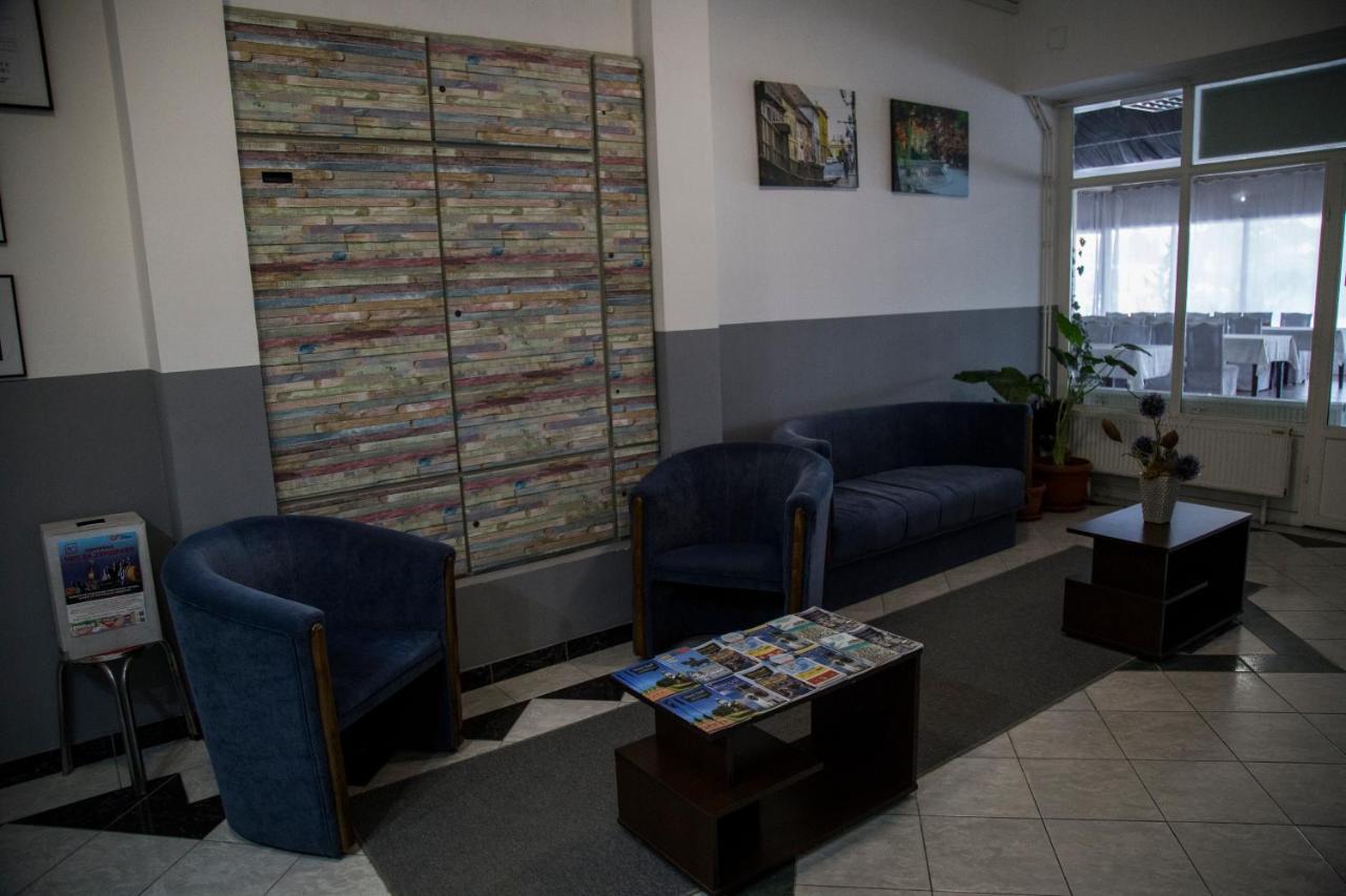 Hostel Milkaza Novi Sad Eksteriør bilde