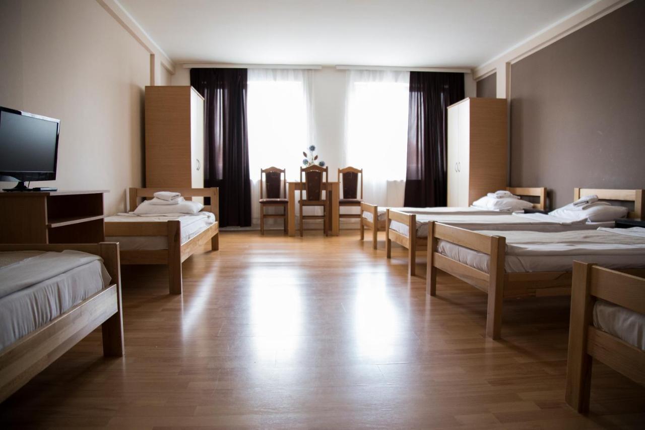 Hostel Milkaza Novi Sad Eksteriør bilde