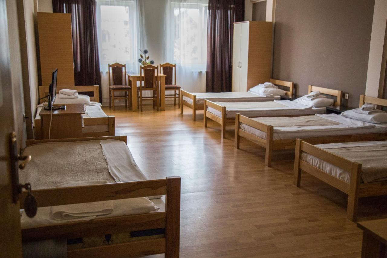 Hostel Milkaza Novi Sad Eksteriør bilde