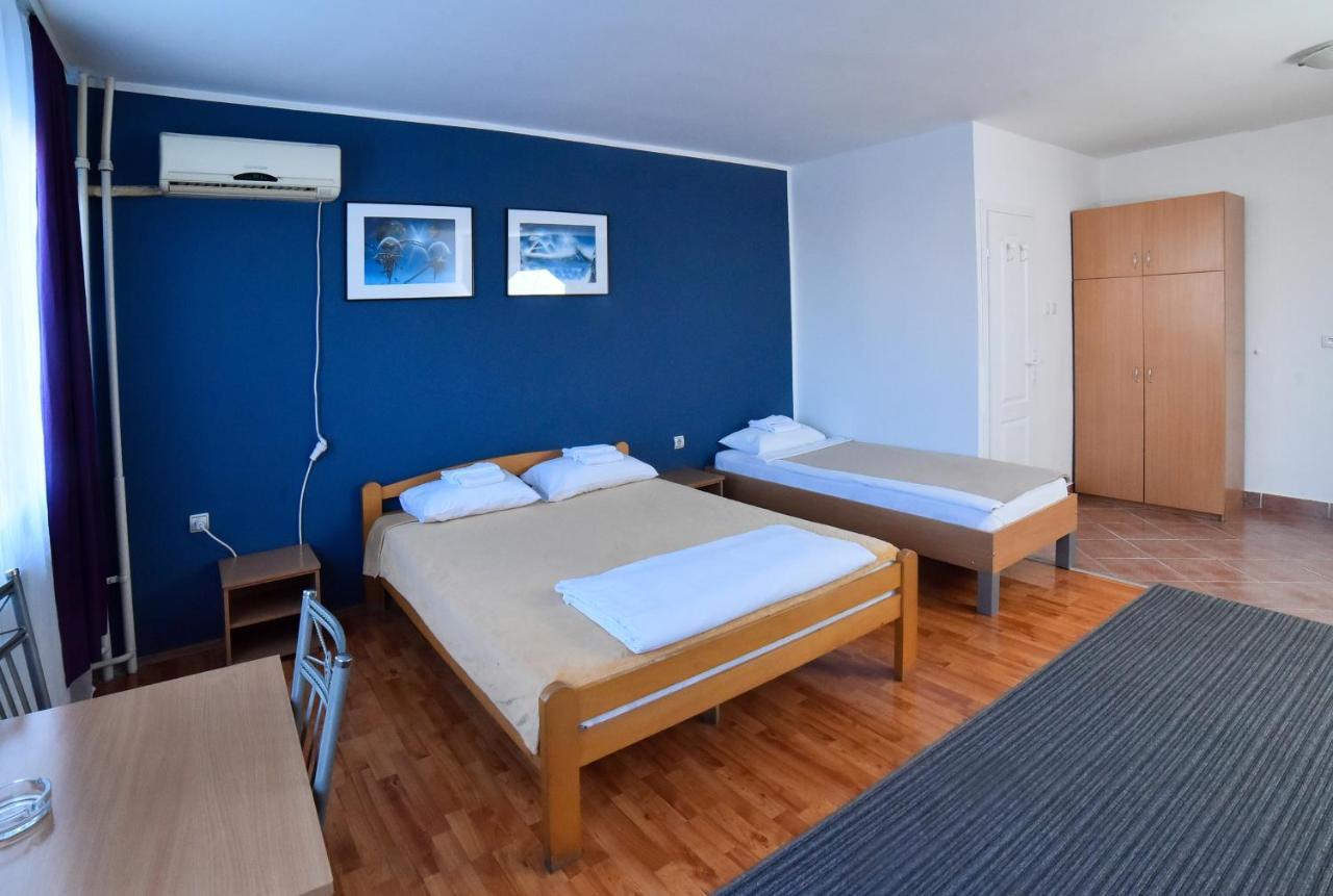 Hostel Milkaza Novi Sad Eksteriør bilde